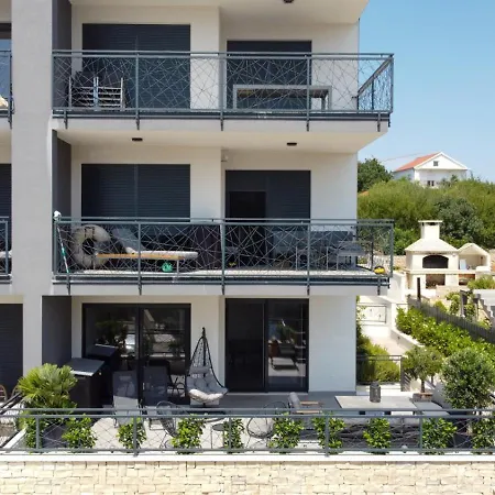 Lejlighed Bijelic Luxury With Jacuzzi Okrug Gornji