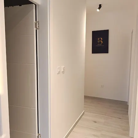 Lejlighed Bijelic Luxury With Jacuzzi Okrug Gornji