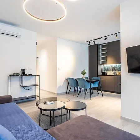 Bijelic Luxury With Jacuzzi Apartment