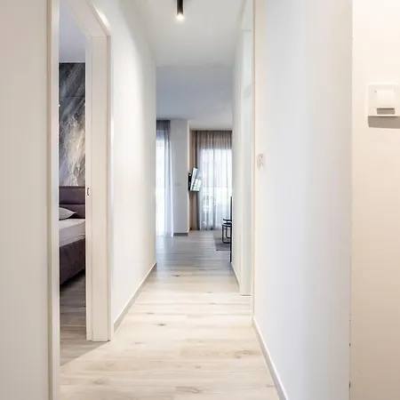Bijelic Luxury With Jacuzzi * Okrug Gornji