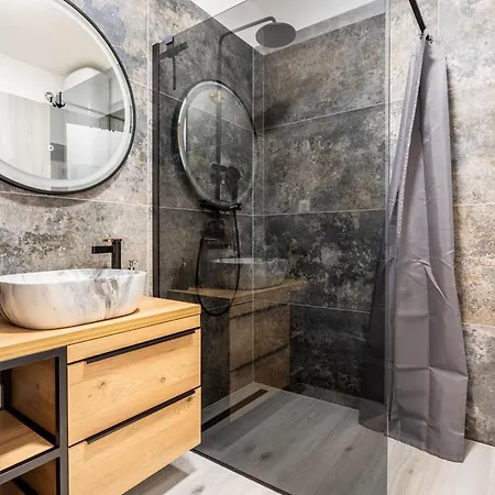Bijelic Luxury With Jacuzzi *