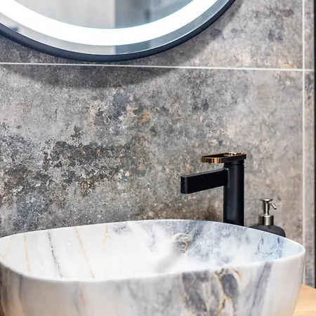 Bijelic Luxury With Jacuzzi *
