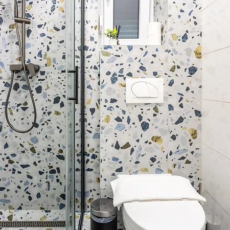 Bijelic Luxury With Jacuzzi Apartamento *
