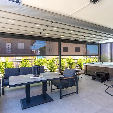 Apartment Bijelic Luxury With Jacuzzi