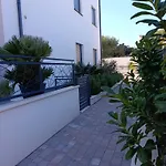 Apartament Bijelic Luxury With Jacuzzi Okrug Gornji