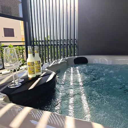 Bijelic Luxury With Jacuzzi Okrug Gornji